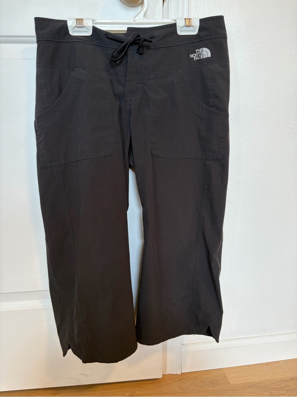 The North Face Black Women's Cropped Cropped Pants